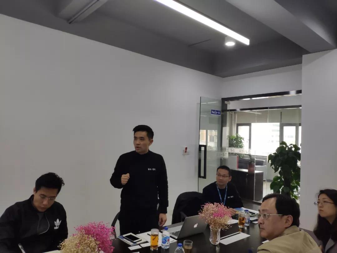 上海市經(jīng)信委何勇處長帶隊考察星谷云，政府、協(xié)會、企業(yè)三方互動，賦能中國B2B企業(yè)跨境轉(zhuǎn)型升級